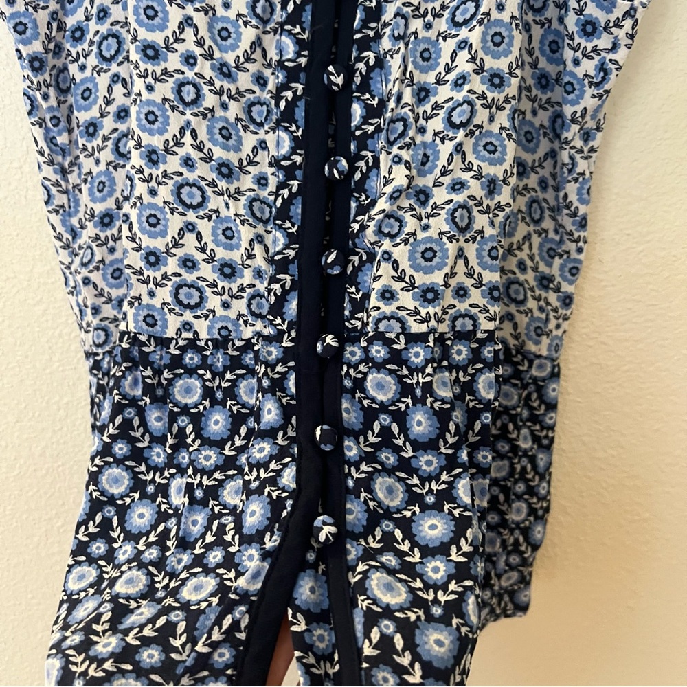 LOFT Blue and White Patterned Blouse - Picture 5 of 9